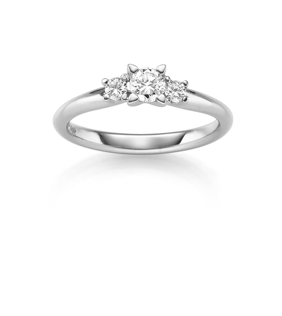 Haakonsen ring i hvitt gull med diamanter 0.64 ct.