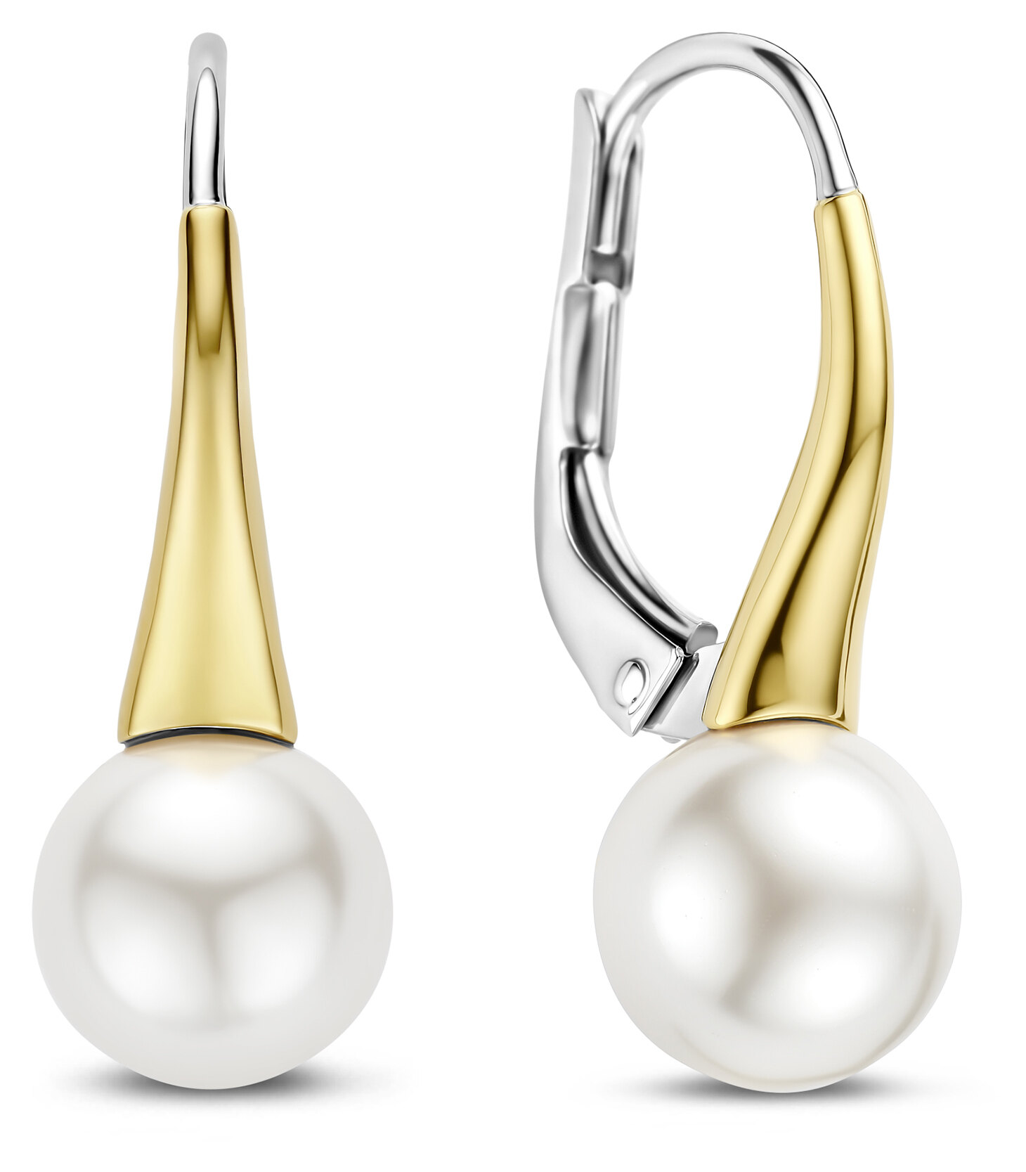 Ti Sento ørepynt i sølv.