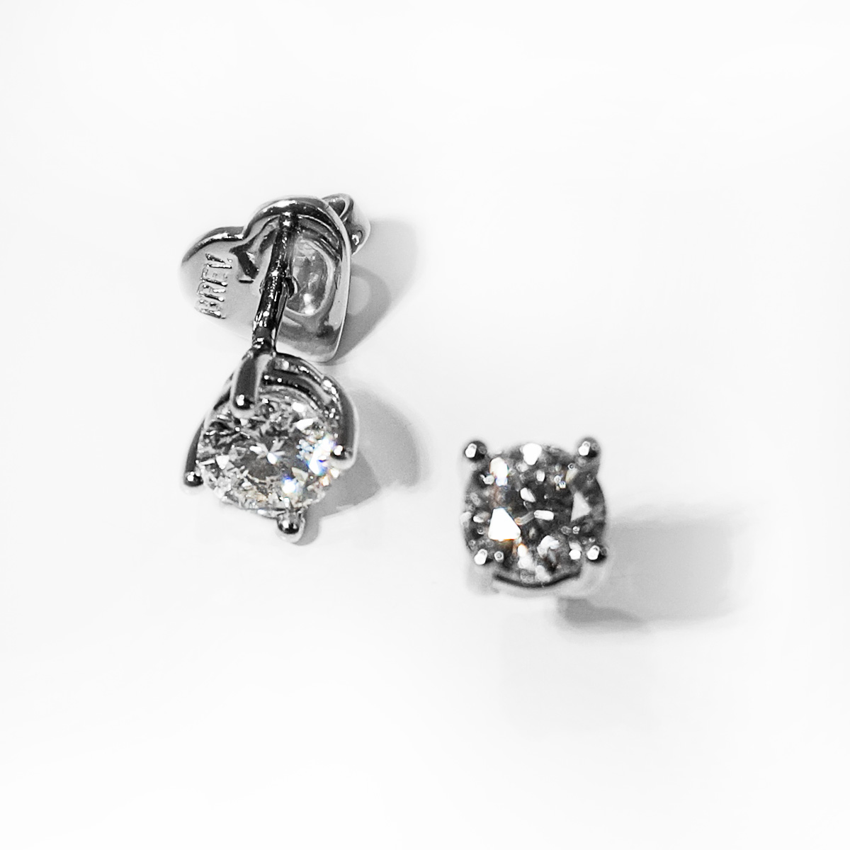 Haakonsen Selena diamant ørepynt i hvitt gull totalt 0.90 ct